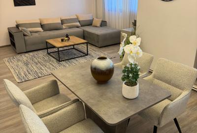 Apartament cu 3 camere decomandat, mobilat în Ultracentral