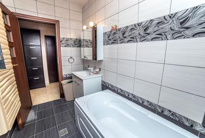 2 camere | parcare | 2 Min Metrou Mihai Bravu - 12