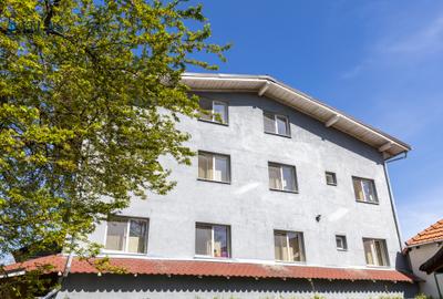 Investiție rară în centrul Brașovului – Vilă cu 31 camere, chiriaș stabil - 1