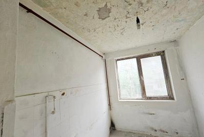 Vanzare apartament 3 camere , etaj 1/4, MICRO 17, zona MINION - 2