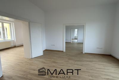 Birou, 171 mp în Ștrand