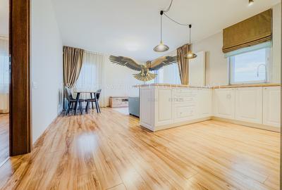 Apartament cu 3 camere semidecomandat, mobilat în Bună Ziua