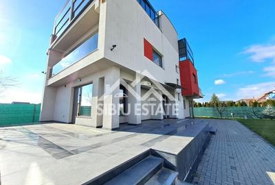 Casă individuală cu 6 camere în Șura Mică