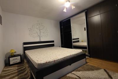 Garsoniera de inchiriat, la curte - 1