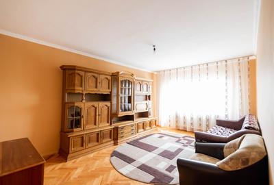 Apartament cu 3 camere decomandat în Cantemir