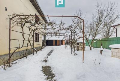 Casă individuală cu 5 camere în Căpălnaș