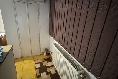 De vanzare Apartament  2 camere P-ta Sfintii Voievozi- Victoriei - 3