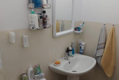 Apartament  decomandat  4 camere ultracentral (zona Primarie) etajul 4/4. - 6
