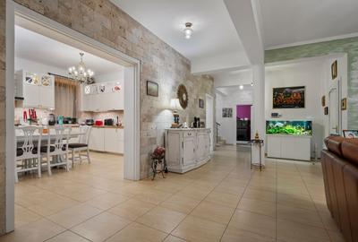 Casă individuală cu 7 camere în Pipera