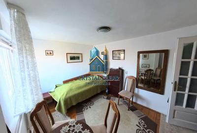 Două case în curte comună, 6 camere + 385 teren - zona semicentrală - 7