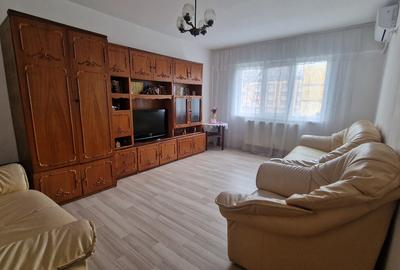 Proprietar , vand ap cu 2 camere - 1