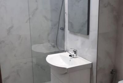 Garsonieră decomandată în Gorjului