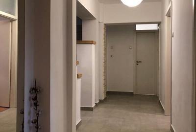 Apartament cu 3 camere decomandat, mobilat în Răcădău