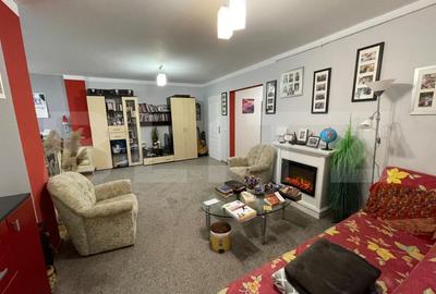 Apartament cu 3 camere semidecomandat, mobilat în Europa