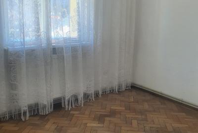 Va oferim spre vanzare aprtament 3 camere et1, zona centrala Predeal - 5
