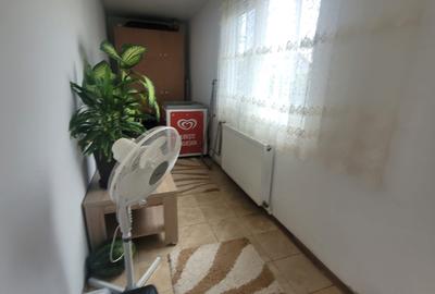Valu lui Traian -casa 3 camere cu teren 300 mp -gaze la poarta 77900 euro - 28