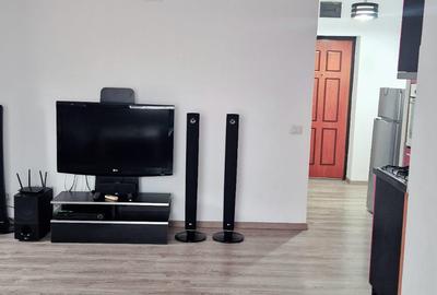 Apartament cu 2 camere semidecomandat, mobilat în Mamaia