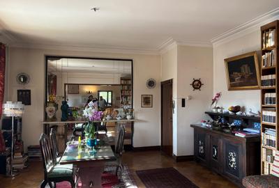 OPORTUNITATE ! Apartament Foarte Mare Interbelic Superb Conservat - 1