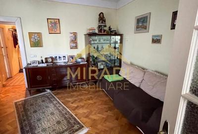 Vanzare apartament in vila 6 CAMERE compus din D P M din D P 1 M - 2
