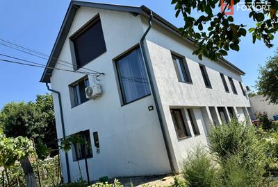 Casa individuala cu 6 camere si teren de 850 mp de vanzare - zona Modern - 1