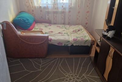 Apartament 3 camere zona Industriala , etaj 4 cu sarpanta ,decomandat - 4