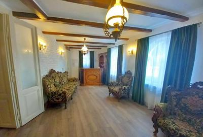 Afacere la cheie. Pensiune de 400 mp utili in Sibiu - 1