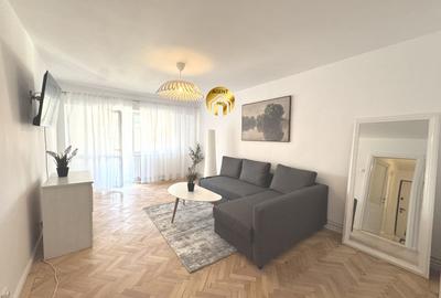 Apartament cu 2 camere decomandat, mobilat în Central
