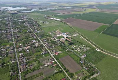 Teren Intravilan de 3,090 mp în Cuvin - 3
