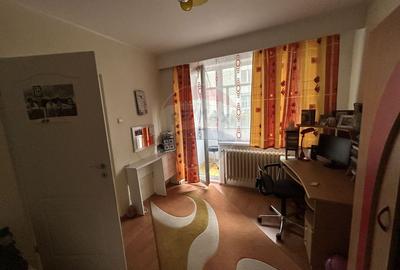 Apartament cu 3 camere de închiriat în zona Central - 6
