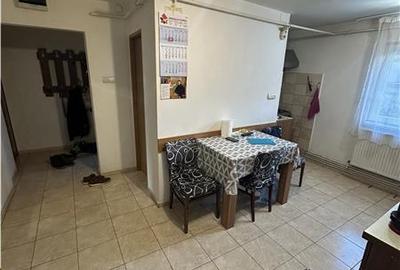 Etaj 2 cu 2 bai, mobilat si utilat - 1