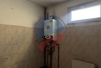 Vilă spațioasă D+P+E+M, 400 mp | Curte generoasă 400 mp | 3 intrări - 3