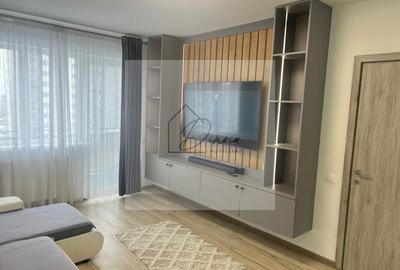 Apartament cu 2 camere decomandat, mobilat în Tractorul