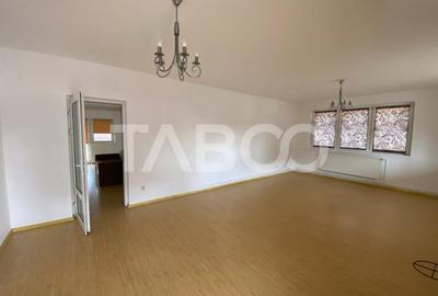 Spatiu birouri 80 mpu 2 camere loc de parcare cartier Strand Sibiu - 1