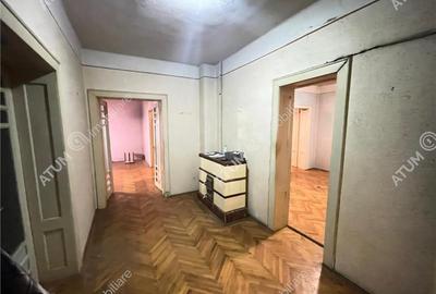 Apartament cu 4 camere 420 mp teren si garaj in Sub Arini Sibiu - 12