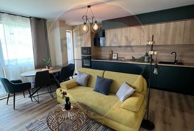 Apartament cu 3 camere semidecomandat, mobilat în Florești