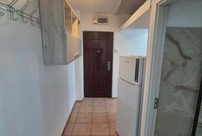 Închiriez apartament 1 camera etajul.1 - 5