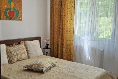 Apartament cu 2 camere semidecomandat, mobilat în Păcii