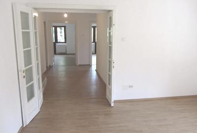 Apartament | 4 Camere | Ideal Birouri | Balcon | Bucătărie | Central - 1