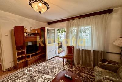 Apartament cu 4 camere decomandat în Victoriei