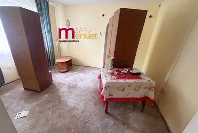 Apartament 3 camere,zona Big,etaj 1 - 3