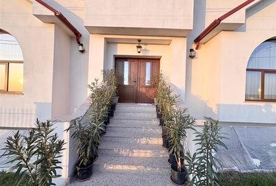 Vila eleganta cu potential  -  teren generos si locatie excelenta - 20