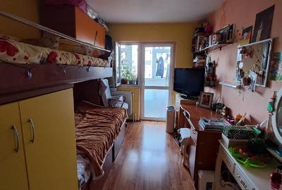 CENTRAL - SLOBOZIA, Apartament cu 4 camere decomandat - 93 mp - etaj 6/10 - 8