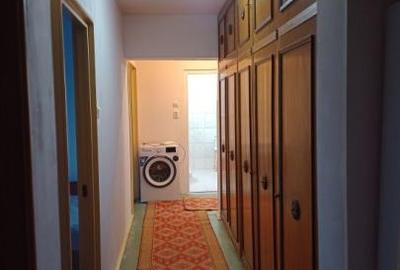 Apartament cu 3 camere decomandat în Muncii