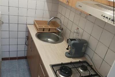 Apartament cu 2 camere la etaj 1 - 2