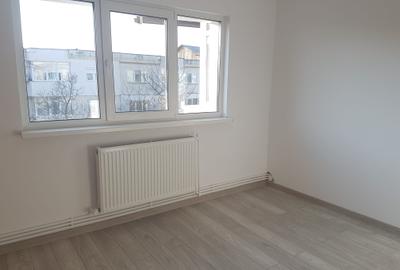Apartament doua camere, decomandat, etaj 4, cu sarpanta, renovat modern, stradal - 26