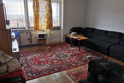 Apartament cu 5 camere decomandat în Central