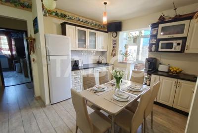 Apartament decomandat cu 3 camere - balcon - etaj 1 -zona Vasile Aaron - 1