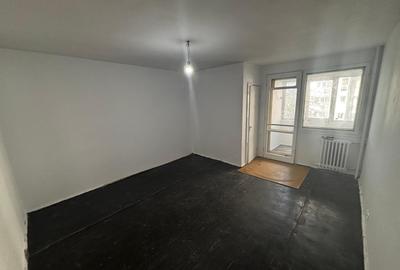 Garsonieră semidecomandată în Costin Georgian