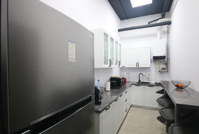 Spatiu cu destinatie Birouri,178,3 mp,2 grupuri sanitare,bucatarie - 17