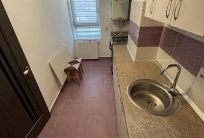 Etaj 1 Apartament 1 Camera Decomandat 38mp Bloc 2019 zona Cug - 4